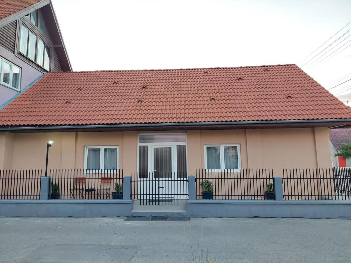 Casa 115 Toplita Экстерьер фото
